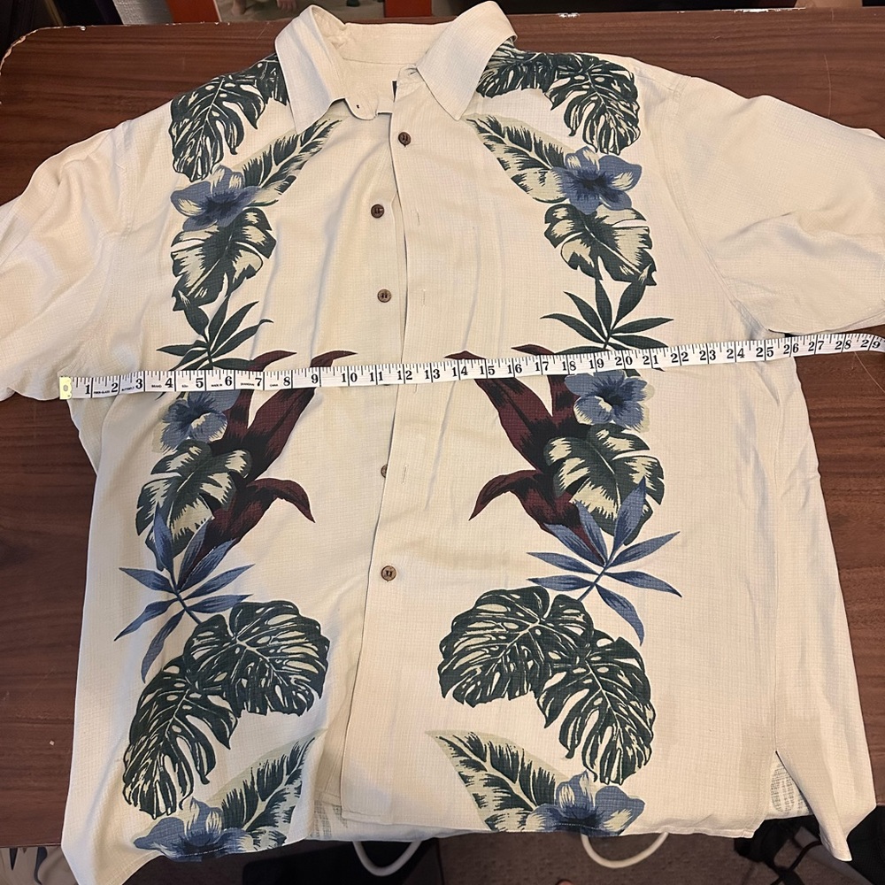 Van Heusen- Men’s Hawaiian Shirt